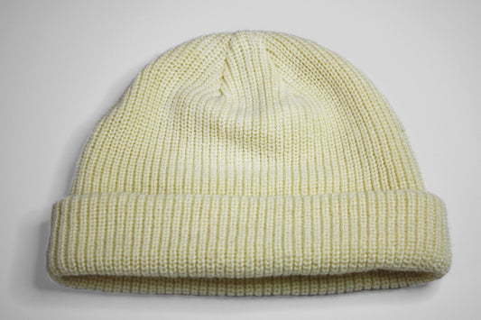 Light beige beanie with cuff