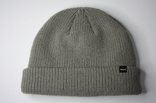 Gray beanie with cuff