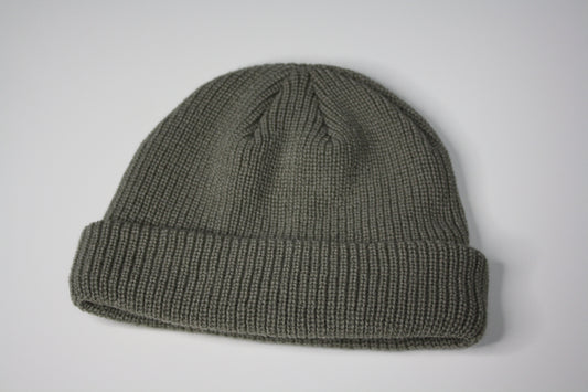 Gray beanie with cuff