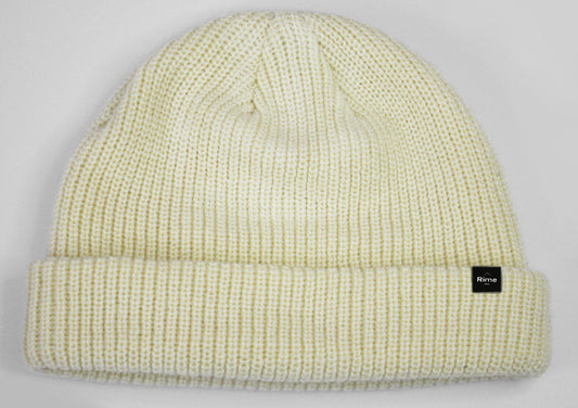 Light beige beanie with cuff